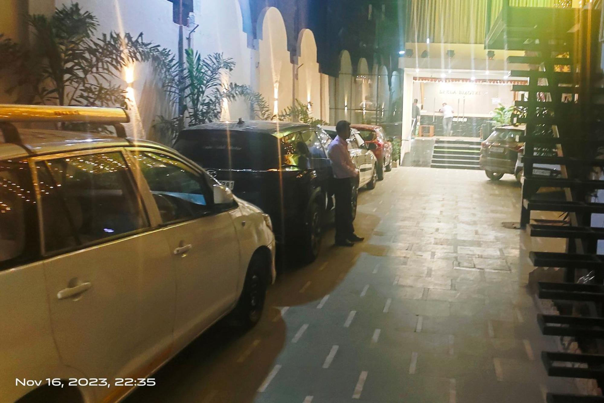 Leela Bizotel جوناغاد المظهر الخارجي الصورة